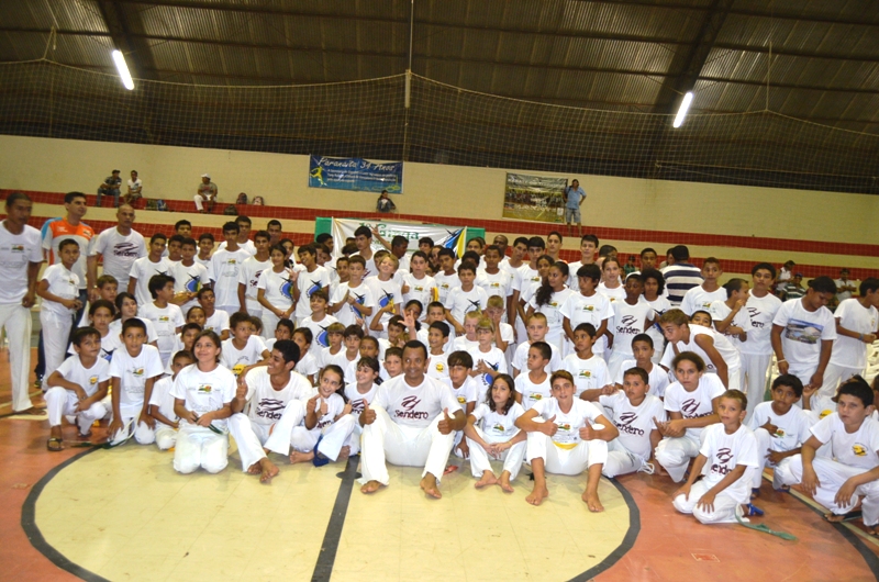 1° Ginga Paranaíta destaca a importância da capoeira no município (1)