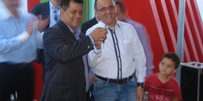 Secretário estadual de saúde entrega equipamentos, ambulância e inaugura reformas em Alta Floresta