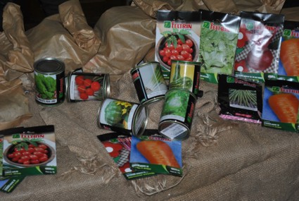 PRODAM entrega kits de sementes para Hortas Orgânicas 2