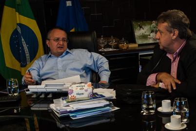 Deputado Romoaldo Junior  se reúne com o governador