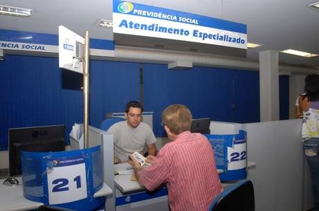 Governo vai pagar em agosto primeira parcela do 13º de aposentados