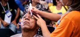 Pacientes comemoram cirurgias que os fará voltar a enxergar
