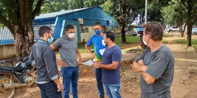 Vereador Claudinei destaca parceria para a construção de calçada na Escola Marinês