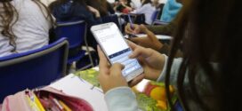 Projeto que proíbe uso de celular em salas de aula é aprovado na ALMT