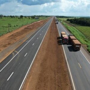 Obras de drenagem avançam e Nova Rota altera tráfego no norte da BR-163