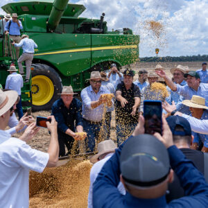 Abertura nacional da colheita da safra 24/25 destaca a produção sustentável de soja