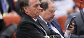 Bolsonaro nega plano de golpe, pede desculpa ao STF e critica urnas