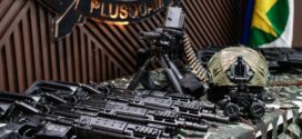 Governo de MT entrega R$ 6 milhões em fuzis, metralhadoras e equipamentos para a Polícia Militar