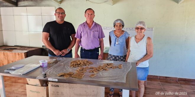 Vice-Prefeito de Paranaíta visita Associação das Doceiras do Porto de Areia