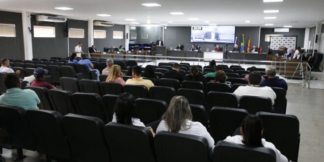 Câmara de Alta Floresta aprova requerimento cobrando informações sobre revitalização da Feira Livre Odílio Oliveira de Paula