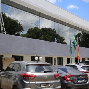 Vereador Claudinei de Jesus cobra agilidade da Prefeitura para construção de novas escolas