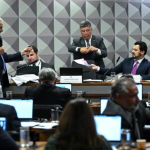 Barroso assina oficialmente aposentadoria e deixa o Supremo, após 12 anos na Corte