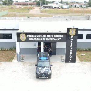 Polícia Civil prende marido e liberta mulher vítima de violência que vivia trancada em casa