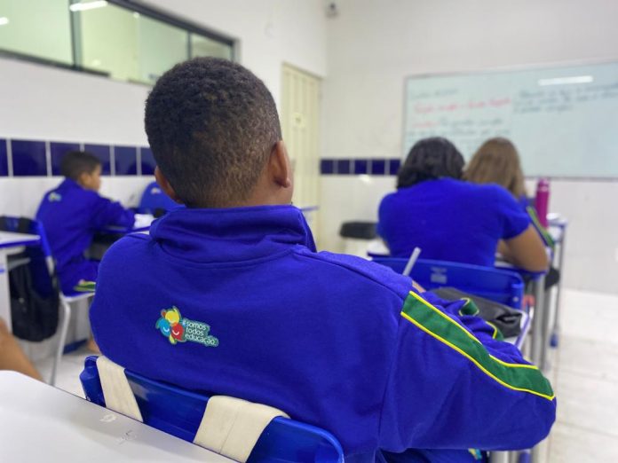APÓS CONSULTAS PÚBLICAS