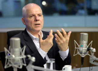 Ex-presidente do INSS Alessandro Stefanutto é preso em operação sobre descontos indevidos