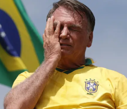 Prisão de Jair Bolsonaro estaria ligada à vigília convocada por Flávio