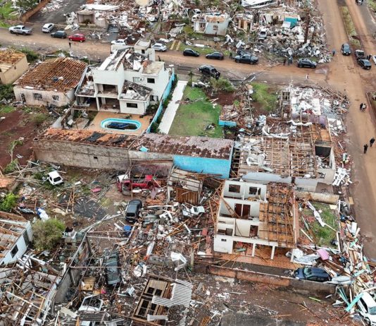 Tornado no Paraná; Governo coloca detentos para ajudar na reconstrução de Rio Bonito do Iguaçu