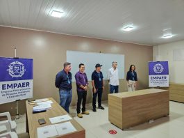 Prefeitura e Governo do Estado entregam cartões do FUNDAAF para 38 agricultores familiares