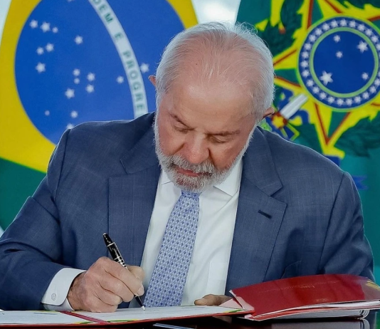 Lula sanciona lei que endurece penas para crimes sexuais contra crianças