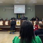 Família é condenada a mais de 50 anos por morte do patriarca em simulação de suicídio