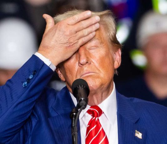 Trump diz que guerra pode durar e elogia estoques de armamento dos EUA
