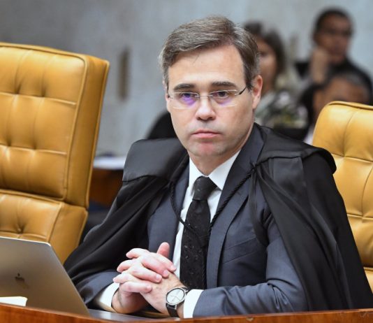 Mendonça revoga tornozeleira de irmão de Ciro no Caso Master
