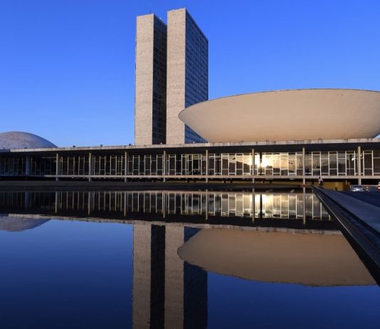 Concursos Legislativos: principais editais previstos para 2026 oferecem salários de até R$ 29 mil