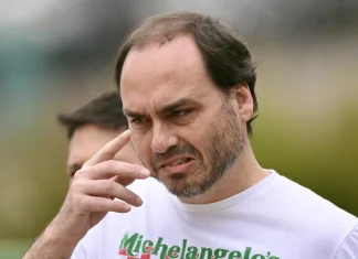 Moraes nega pedido de Carlos Bolsonaro, visitas devem seguir regras da instituição