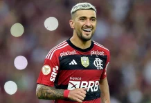 Arrascaeta decide, Flamengo vence o Cruz Azul e segue vivo na Intercontinental