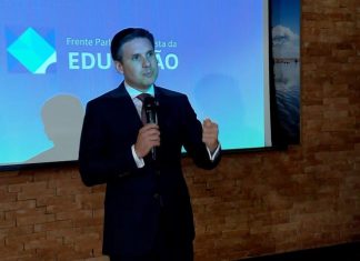CCJ analisa fim da escala 6×1 após articulação na Câmara