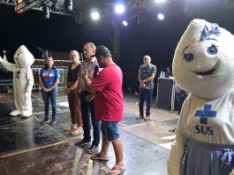 Show de Prêmios do Protege Paranaíta reúne público no Lago Municipal