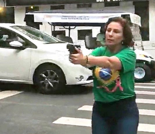 Justiça da Itália barra extradição de Carla Zambelli