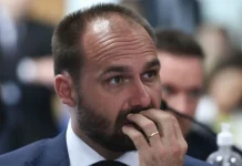 Eduardo Bolsonaro falta a interrogatório no STF e processo avança