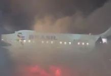 Incêndio em equipamento de solo faz passageiros evacuarem avião da Latam às pressas em Guarulhos