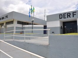Polícia Civil cumpre mandados contra funcionária de hospital que desviava valores de clientes de cirurgias plásticas