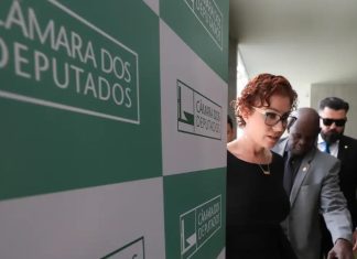 Justiça italiana aceita extradição de Carla Zambelli