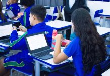 Seduc prepara profissionais da educação para 2026; aulas começam em 2 de fevereiro