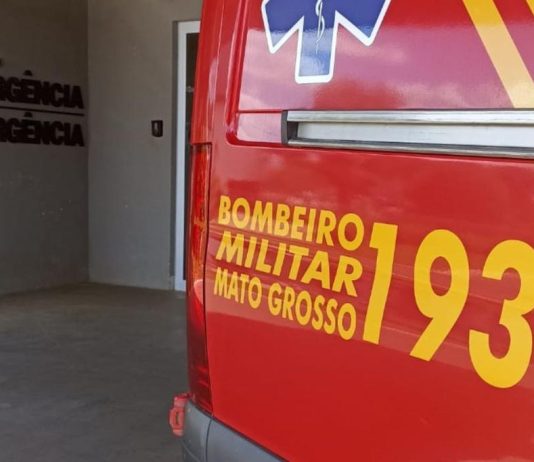 Princípio de incêndio em restaurante mobiliza bombeiros e funcionária passa mal