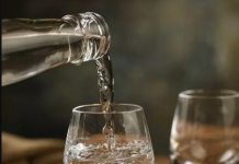 Morador é hospitalizado após beber cachaça supostamente envenenada