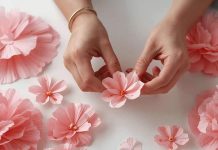 Alta Floresta abre oficina gratuita de flores de papel crepom