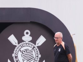 Corinthians e Portuguesa duelam por vaga nas semifinais do Paulistão