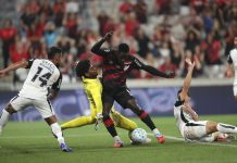 Corinthians aposta em solidez defensiva e persegue maior invencibilidade