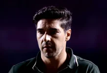 Abel Ferreira é denunciado e pode pegar até seis jogos