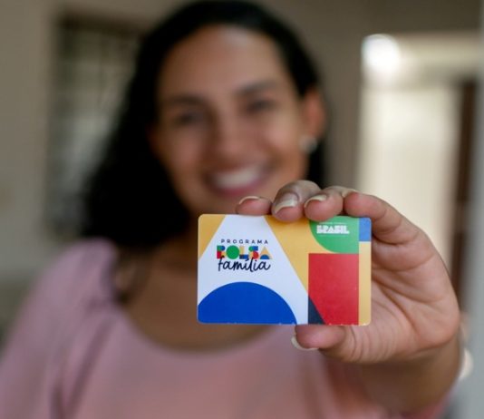 Bolsa Família impulsiona Brasil ao maior IDH da história