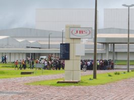 JBS pagará R$ 10 milhões por descumprir acordo sobre jornada em MT