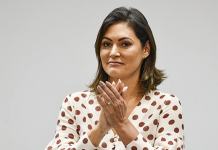 Justiça mantém vídeos no ar e “vida passada” da ex-Primeira Dama vira prova sem urgência