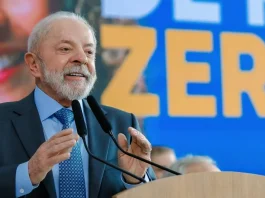 Médico diz que cirurgia de Lula foi bem-sucedida em São Paulo