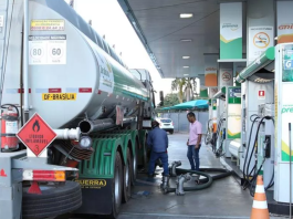 Preços do petróleo fazem distribuidoras elevar margens de combustíveis