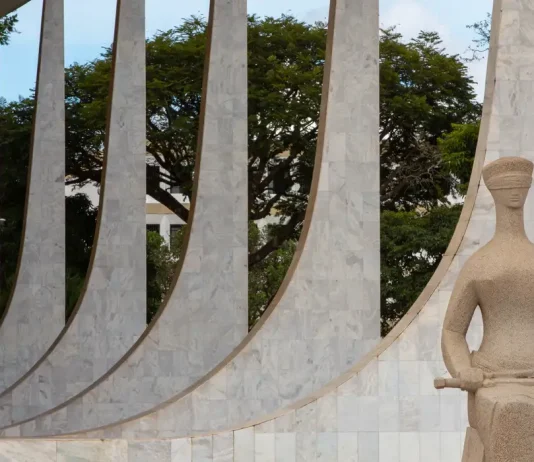 STF vai decidir se agentes penitenciários têm direito à aposentadoria integral e reajuste igual aos da ativa