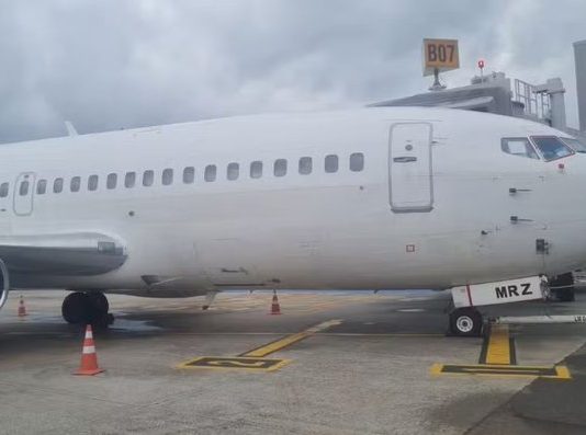 Avião com 118 haitianos fica retido por horas em Viracopos